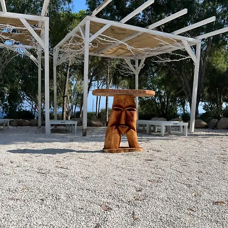 Szálloda Basecamping Pula Is Morus