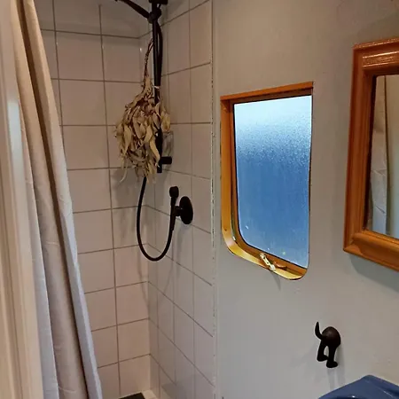 Basecamping Pula Szálloda Is Morus