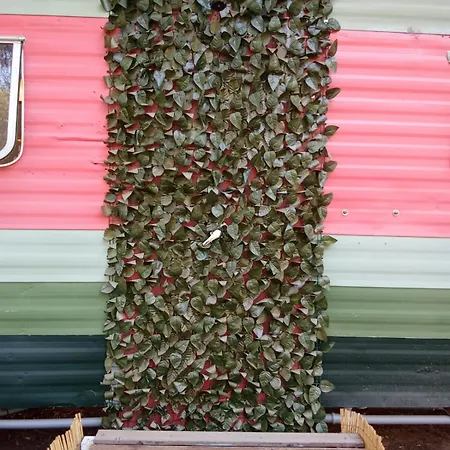 Szálloda Basecamping Pula *