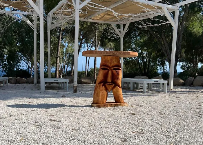 Hotel Basecamping Pula Is Morus