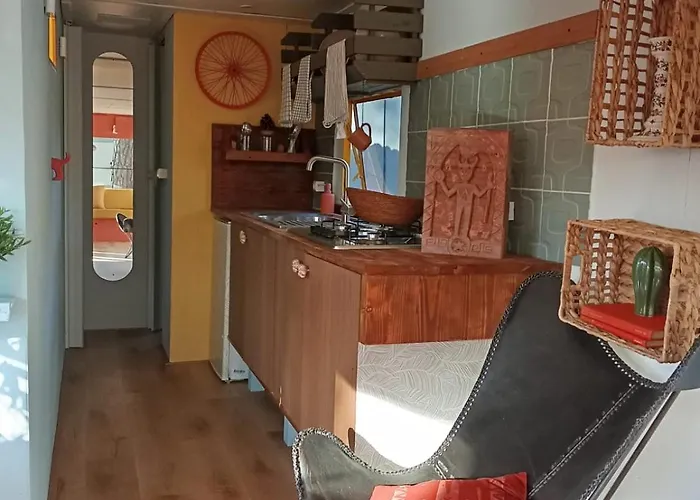 Hotel Basecamping Pula